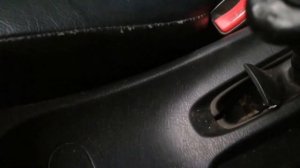 НИСАН АЛЬМЕРА Н16. Как быстро подтянуть ручник. Это сможет сделать каждый.