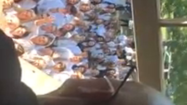 Студенты и коллеги песней поддержали онкобольного преподавателя смотреть онлайн