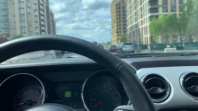 Ford Mustang солнечный день! Авто из ?? смотреть онлайн