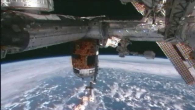 Потрясающий вид на землю с МКС 7 февраля 2011.wmv смотреть онлайн