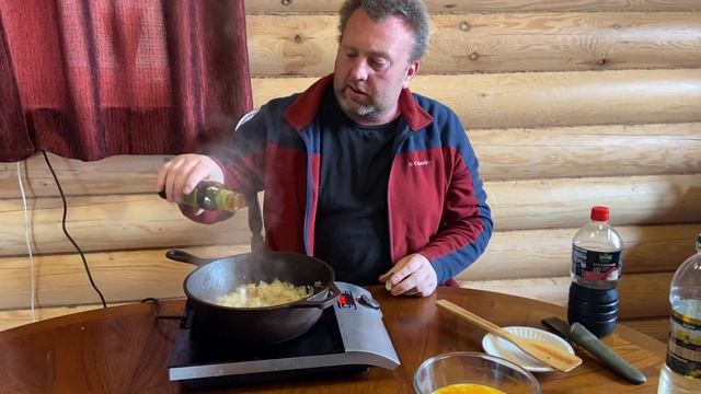 ОМЛЕТ С ЖАРЕНЫМ ЛУКОМ смотреть онлайн