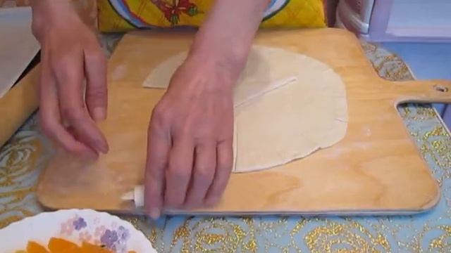 ЖУЧКИ С МАРМЕЛАДОМ. РЕЦЕПТ РОГАЛИКОВ смотреть онлайн