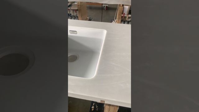 Odissey | Мойка FRANKE из фрагранита подклеена столешницу из искусственного камня Hanex V009 смотреть онлайн