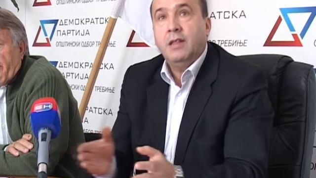 Aktuelno sa Vukanom - Gost Slobodan Saraba.mpg смотреть онлайн