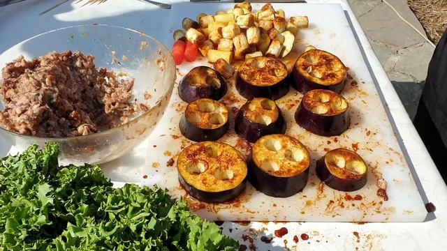 Еда для настоящих мужиков I РУЛЕТИКИ в КАЗАНЕ + АПЕРИТИВ на ГРИЛЕ смотреть онлайн