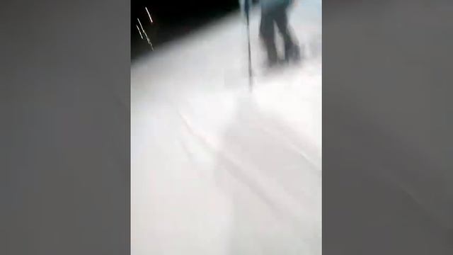 Как я упал катаясь на горных лыжах смотреть онлайн