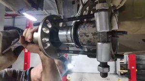 запрессовка сайлентблоков задней балки Шевроле кобальт