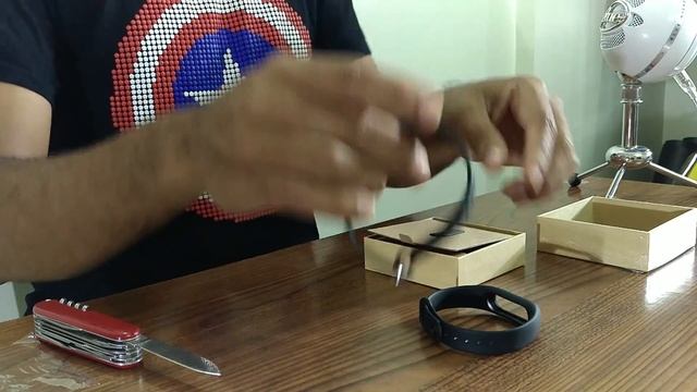 Unboxing the MI Band 2 смотреть онлайн