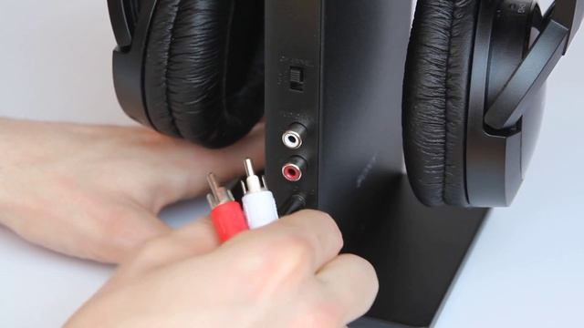 Funkkopfhörer Test: Sony MDR-RF865RK - Anschluss