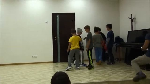 Брейк данс (02) Батл месяца. Мощь Стиля. смотреть онлайн
