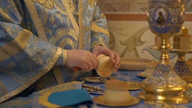 Престольный праздник в храме Казанской иконы Божией Матери в Мещерском смотреть онлайн