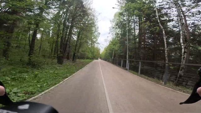 Легкая велопрогулка в лесопарке г. Мытищи. Май 2023 г. смотреть онлайн