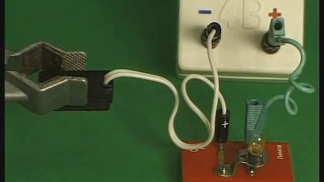 Опыты по физике. Устройство и действие фотоэлемента смотреть онлайн