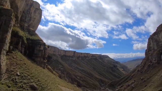 Водопад Хунзахский / Тобот. Дагестан Fpv смотреть онлайн
