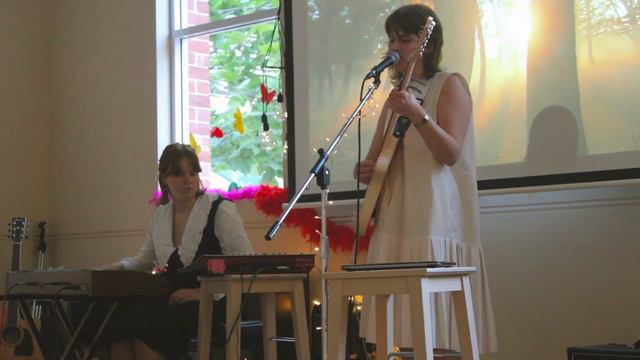 Swan Song Live In Concert- smol fish смотреть онлайн