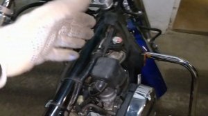 Honda Shadow 750 (2008) снимаем карбюратор