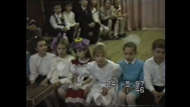 24.05.1997_Львів СШ 91- Останній дзвінок. Перша вчителька Марічки Кучер - Чернецька Наталя смотреть онлайн