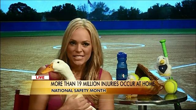 Let's Talk Live: Jennie Finch смотреть онлайн