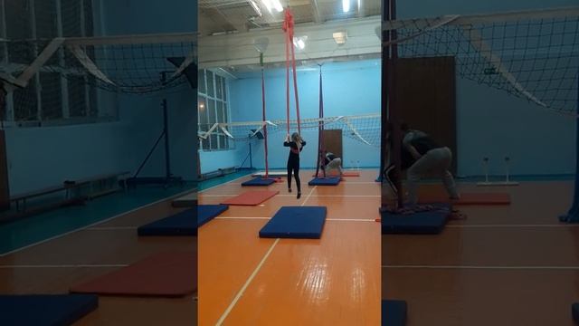 Тренировка по воздушной гимнастике. 06.04.2019г. смотреть онлайн