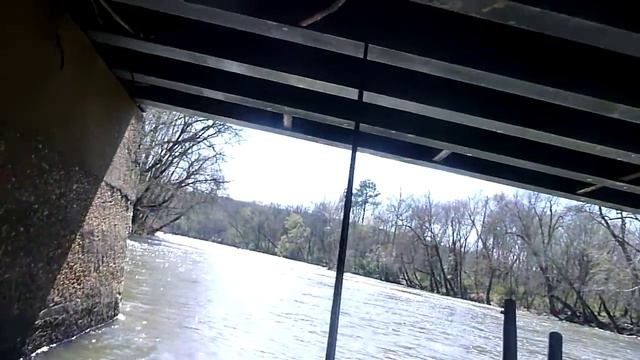 Rocky River Kayak Solo: Low Water Bridge Pt 2 смотреть онлайн