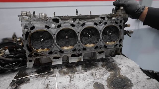 How Does a Toyota Engine with 300,000 Miles Look Like On The Inside? смотреть онлайн
