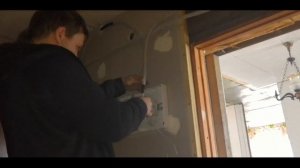 Установка душевой кабины. Водопровод в душевой.