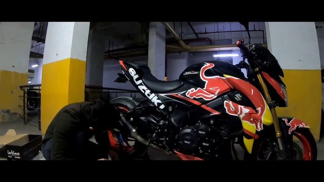 Suzuki GSX S1000 | Leo Vince exhaust installation смотреть онлайн