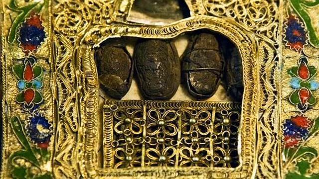 2 Святые Дары волхвов в храме Христа Спасителя в Москве смотреть онлайн