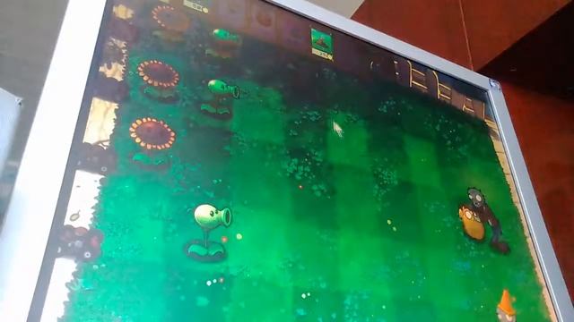 Играем растения против зомби на пк смотреть онлайн