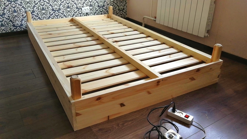 Кровать за копейки! Как сделать простую кровать своими руками؟ смотреть онлайн