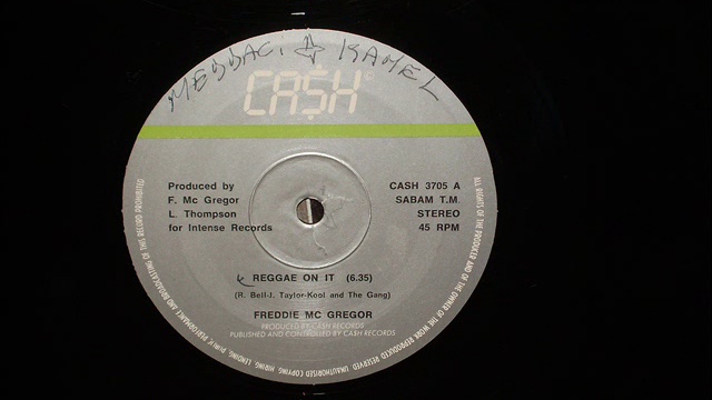 FREDDIE McGREGOR - REGGAE ON IT смотреть онлайн