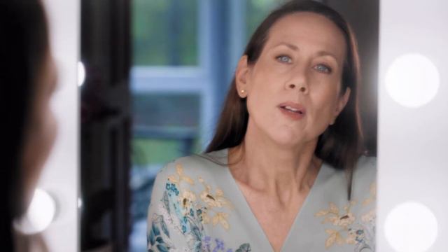 Olay x Miriam Shor смотреть онлайн
