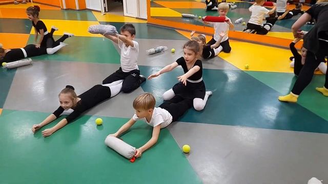 Ансамбль народного танца «Заря -Заряница» Южный город Самара смотреть онлайн