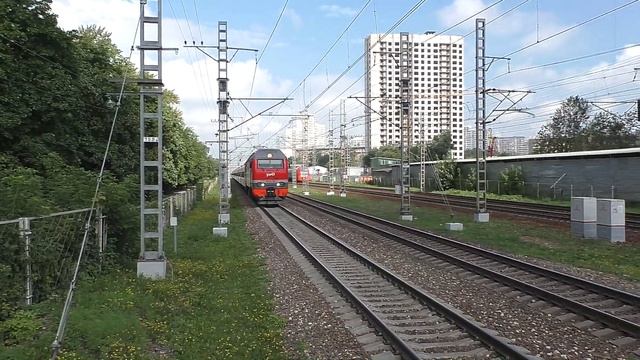 Электровоз ЭП2К-220 (ТЧЭ-8) со скорым поездом "Ночной экспресс" №121А Санкт-Петербург - Москва. смотреть онлайн