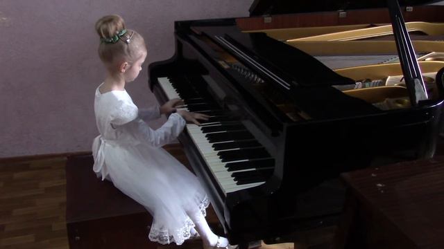 Mozart.Sonatina 2. A-dur. ,chast 1. Kameneva Sofya. смотреть онлайн
