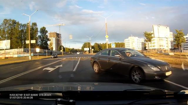 Задний привод + мокрый асфальт. смотреть онлайн