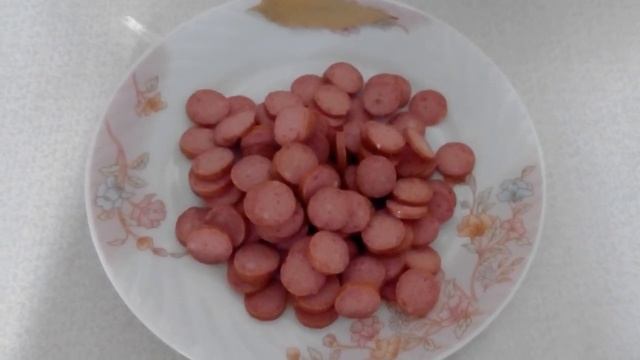 Гороховый суп с копчеными колбасками смотреть онлайн