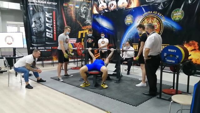 Поднял 82.5 кг на 69 повторений/Соревнования по народному жиму смотреть онлайн