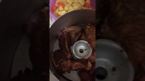 НЕЖНАЯ ГОВЯДИНА С КАРТОШКОЙ В МАНТОВАРКЕ!