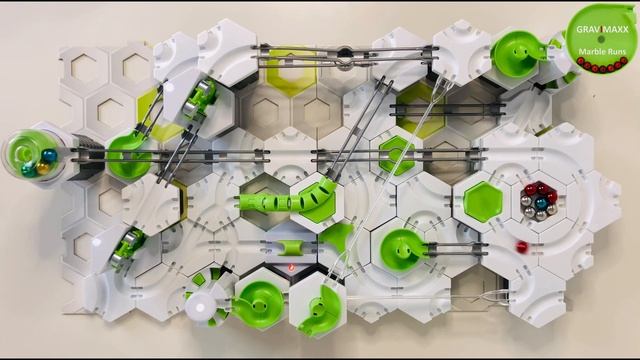 Gravitrax: Auto-build track! Red marble builds it's own marble run, including ?️O-rails?️ fun!! смотреть онлайн