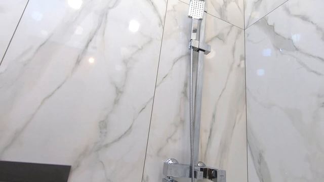 Укладка широкоформатного керамогранита. Работаем в г. Сочи тел.8(902)-852-08-18 +16 смотреть онлайн