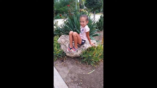 пляж Aurora. PapinaZaika в Урзуфе смотреть онлайн