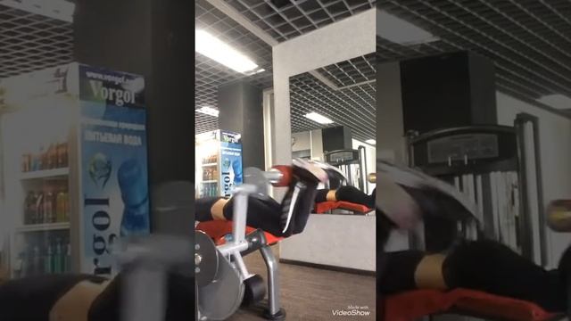 Сгибания ног в тренажере ( на заднюю поверхность бедра) смотреть онлайн