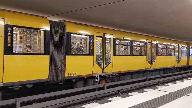 U-Bahn Berlin Ein und Ausfahrt vom H01 5045 im Bahnhof Unter den Linden U6 смотреть онлайн