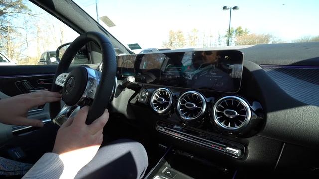 2021 Mercedes-Benz GLA 45 AMG | Video tour with Tom смотреть онлайн