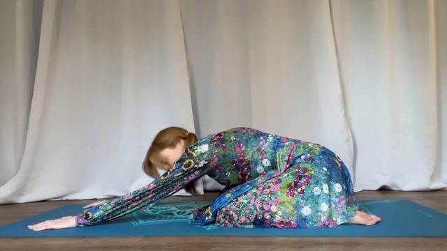 Yoga Challenge in a Dress Morning Stretching with Sierra Ky смотреть онлайн