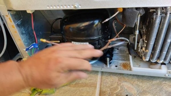 ✅ Como CONVERTIR un REFRIGERADOR LG INVERTER a CONVENCIONAL ❄️ con solo un RELAY DE CARRO DE 12V