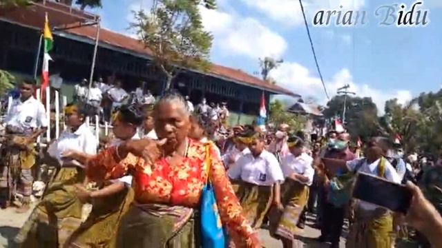Lagu instrumen dawan terbaru 2021 SMAK TRINITAS смотреть онлайн