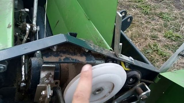 Отзыв о работе мини пресс-подборщика YK850 после первого сезона эксплуатации. Я удивлен. смотреть онлайн