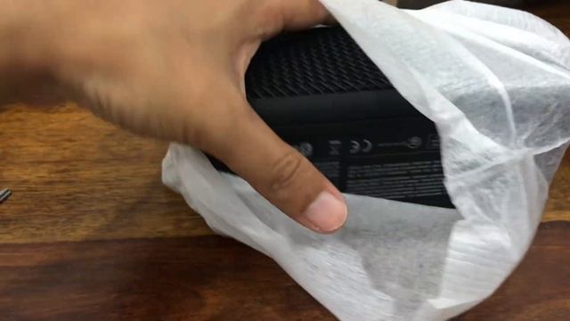 Marshall Emberton | Portable Speaker | Unboxing смотреть онлайн